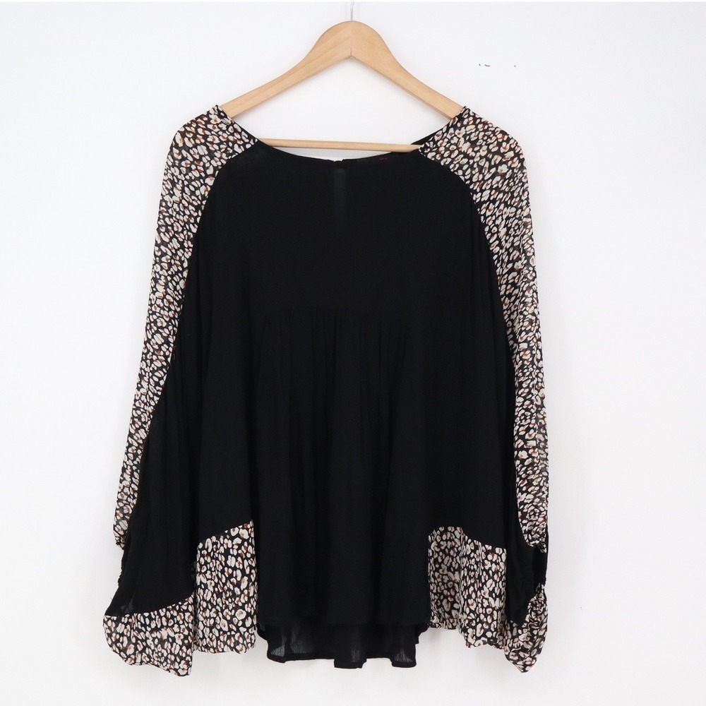 Gigio Blouse Womens Medium Boho Leopard Print Raglan Sleeve Black Excellent